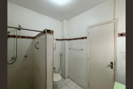 Apartamento para alugar com 70m², 2 quartos e sem vagaBanheiro social
