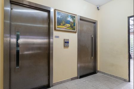 Apartamento à venda com 170m², 3 quartos e sem vagaÁrea comum - Elevadores