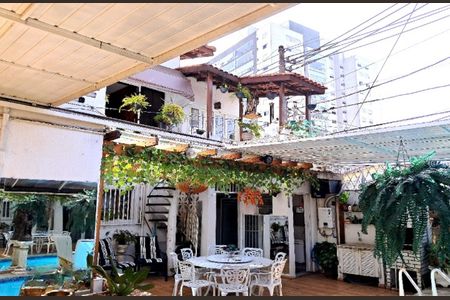 Casa à venda com 192m², 3 quartos e 2 vagasÁrea externa