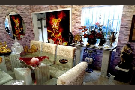 Casa à venda com 192m², 3 quartos e 2 vagasSala