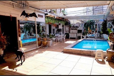 Casa à venda com 192m², 3 quartos e 2 vagasÁrea externa