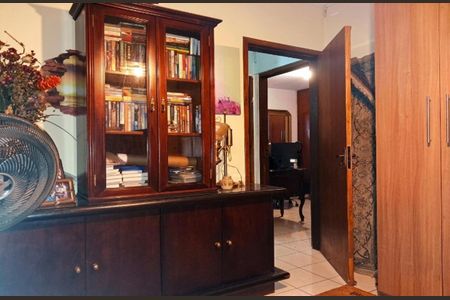 Casa à venda com 192m², 3 quartos e 2 vagasSala