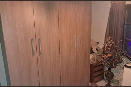Casa à venda com 192m², 3 quartos e 2 vagasQuarto