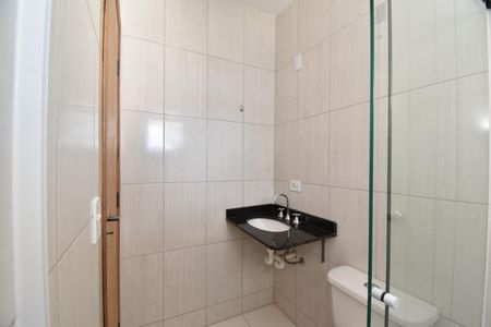 Casa de condomínio para alugar com 130m², 3 quartos e 2 vagasBanheiro da Suíte