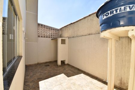 Casa de condomínio para alugar com 130m², 3 quartos e 2 vagasÁrea externa
