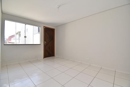 Sala  de casa de condomínio para alugar com 3 quartos, 130m² em Santa Felicidade, Curitiba