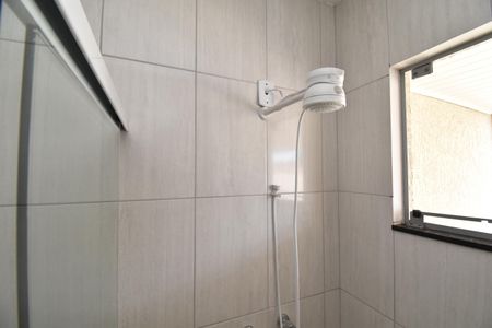 Casa de condomínio para alugar com 130m², 3 quartos e 2 vagasBanheiro 2