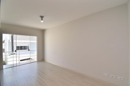 Casa de condomínio para alugar com 130m², 3 quartos e 2 vagasSuíte