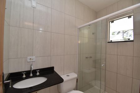 Casa de condomínio para alugar com 130m², 3 quartos e 2 vagasBanheiro da Suíte