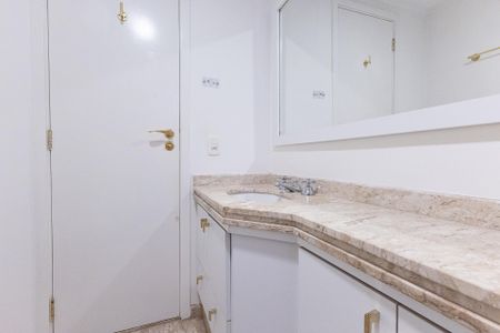 Apartamento para alugar com 120m², 2 quartos e 2 vagas Apartamento para alugar com 120m², 2 quartos e 2 vagasBanheiro Social