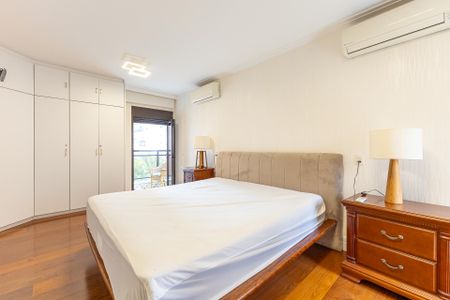 Suíte de apartamento para alugar com 2 quartos, 120m² em Indianópolis, São Paulo