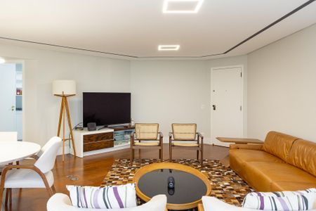 Apartamento para alugar com 120m², 2 quartos e 2 vagas Apartamento para alugar com 120m², 2 quartos e 2 vagasSala