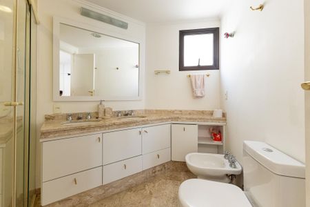 Banheiro da Suíte de apartamento para alugar com 2 quartos, 120m² em Indianópolis, São Paulo