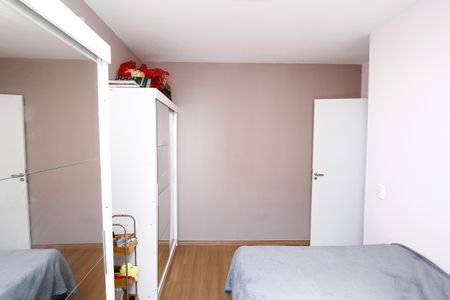 Apartamento à venda com 76m², 3 quartos e 2 vagasQuarto 