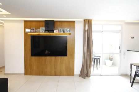 Sala de apartamento para alugar com 3 quartos, 76m² em Nova Suíça, Belo Horizonte