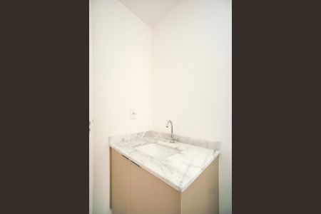 Apartamento à venda com 76m², 2 quartos e 1 vaga Apartamento à venda com 76m², 2 quartos e 1 vagaBanheiro da suíte 02