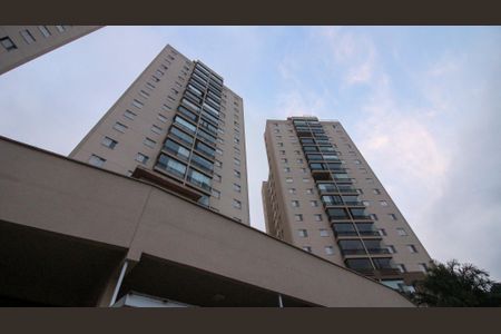 Apartamento para alugar com 81m², 3 quartos e 1 vaga