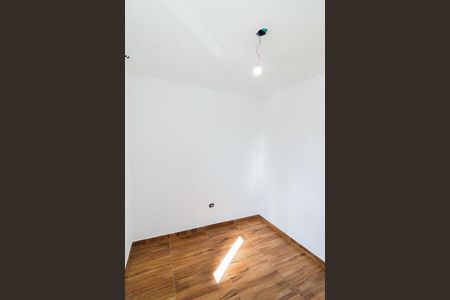 Quarto 2 de apartamento para alugar com 2 quartos, 45m² em Jardim Nova Cidade, Guarulhos