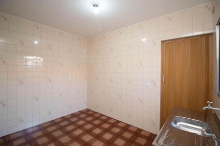 Cozinha de casa para alugar com 1 quarto, 28m² em Jardim Bela Vista, Guarulhos