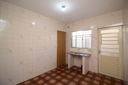 Cozinha de casa para alugar com 1 quarto, 28m² em Jardim Bela Vista, Guarulhos