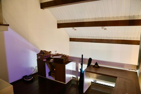 Casa de condomínio à venda com 2500m², 5 quartos e 20 vagasCorredor