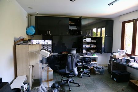 Casa de condomínio à venda com 2500m², 5 quartos e 20 vagasEscritório 