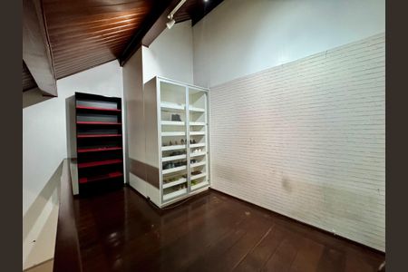 Casa de condomínio à venda com 2500m², 5 quartos e 20 vagasCorredor