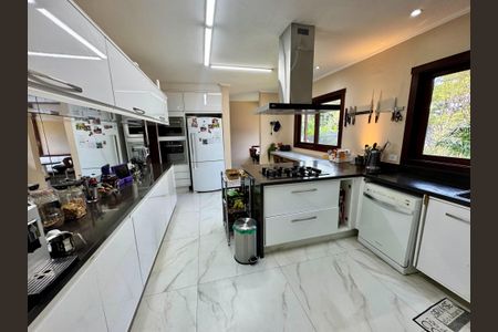 Casa de condomínio à venda com 2500m², 5 quartos e 20 vagasCozinha