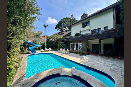 Casa de Condomínio à venda com 5 quartos, 2500m² em Chácara Flora, São Paulo