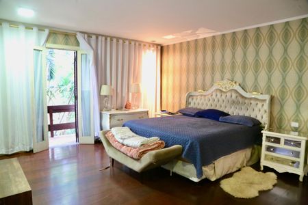 Casa de condomínio à venda com 2500m², 5 quartos e 20 vagasSuíte