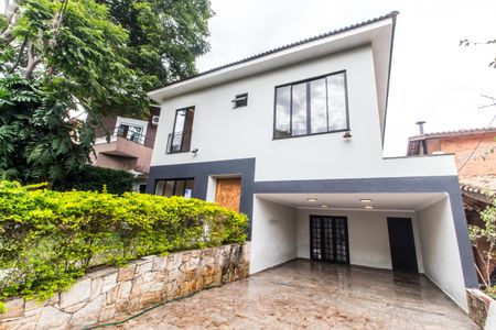 Casa de condomínio à venda com 330m², 3 quartos e 4 vagas Casa de condomínio à venda com 330m², 3 quartos e 4 vagasGaragem