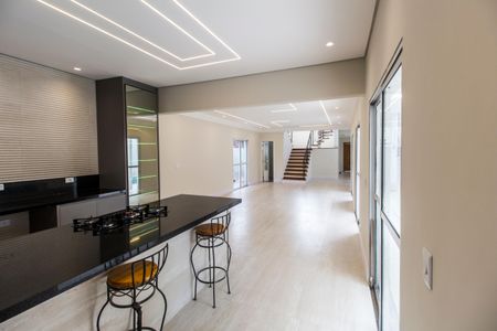 Casa de condomínio à venda com 330m², 3 quartos e 4 vagas Casa de condomínio à venda com 330m², 3 quartos e 4 vagasCozinha