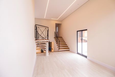 Casa de condomínio à venda com 330m², 3 quartos e 4 vagas Casa de condomínio à venda com 330m², 3 quartos e 4 vagasSala