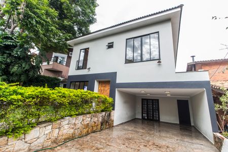 Casa de condomínio à venda com 330m², 3 quartos e 4 vagas Casa de condomínio à venda com 330m², 3 quartos e 4 vagasGaragem