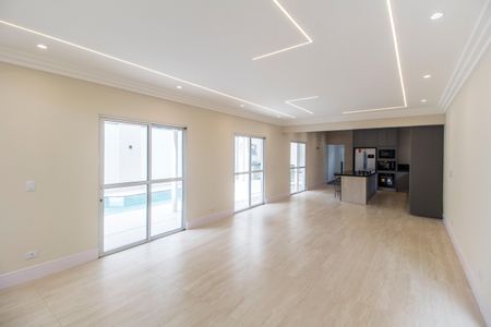 Casa de condomínio à venda com 330m², 3 quartos e 4 vagas Casa de condomínio à venda com 330m², 3 quartos e 4 vagasSala