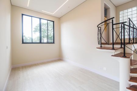 Casa de condomínio à venda com 330m², 3 quartos e 4 vagas Casa de condomínio à venda com 330m², 3 quartos e 4 vagasSala