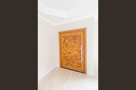 Casa de condomínio à venda com 330m², 3 quartos e 4 vagas Casa de condomínio à venda com 330m², 3 quartos e 4 vagasEntrada