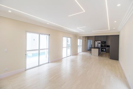 Casa de condomínio à venda com 330m², 3 quartos e 4 vagas Casa de condomínio à venda com 330m², 3 quartos e 4 vagasSala