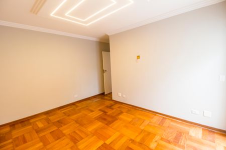 Casa de condomínio à venda com 330m², 3 quartos e 4 vagas Casa de condomínio à venda com 330m², 3 quartos e 4 vagasVista da Suíte