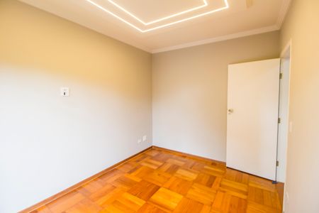Casa de condomínio à venda com 330m², 3 quartos e 4 vagas Casa de condomínio à venda com 330m², 3 quartos e 4 vagasSuíte 4