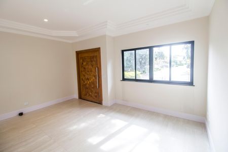 Casa de condomínio à venda com 330m², 3 quartos e 4 vagas Casa de condomínio à venda com 330m², 3 quartos e 4 vagasSala