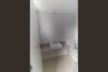 Apartamento à venda com 235m², 3 quartos e 2 vagasBanheiro da Suíte 1