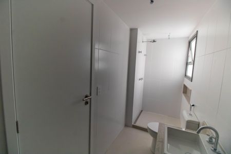 Apartamento à venda com 235m², 3 quartos e 2 vagasBanheiro da Suíte 2