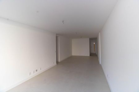 Apartamento à venda com 235m², 3 quartos e 2 vagasSala