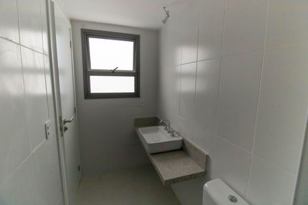Apartamento à venda com 235m², 3 quartos e 2 vagasBanheiro da Suíte 1