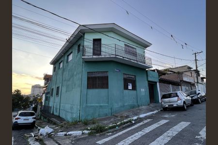 Casa à venda com 298m², 4 quartos e 2 vagasFachada 