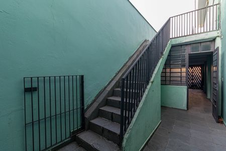 Casa à venda com 298m², 4 quartos e 2 vagasCasa 2 - Escada 