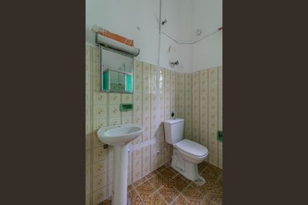 Casa à venda com 298m², 4 quartos e 2 vagasCasa 1 - Banheiro 