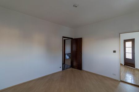 Casa à venda com 298m², 4 quartos e 2 vagasCasa 2 - Quarto 2