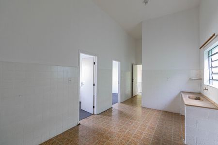 Casa à venda com 298m², 4 quartos e 2 vagasCasa 1 - Cozinha  